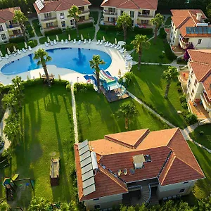 4* Hotel The One Club